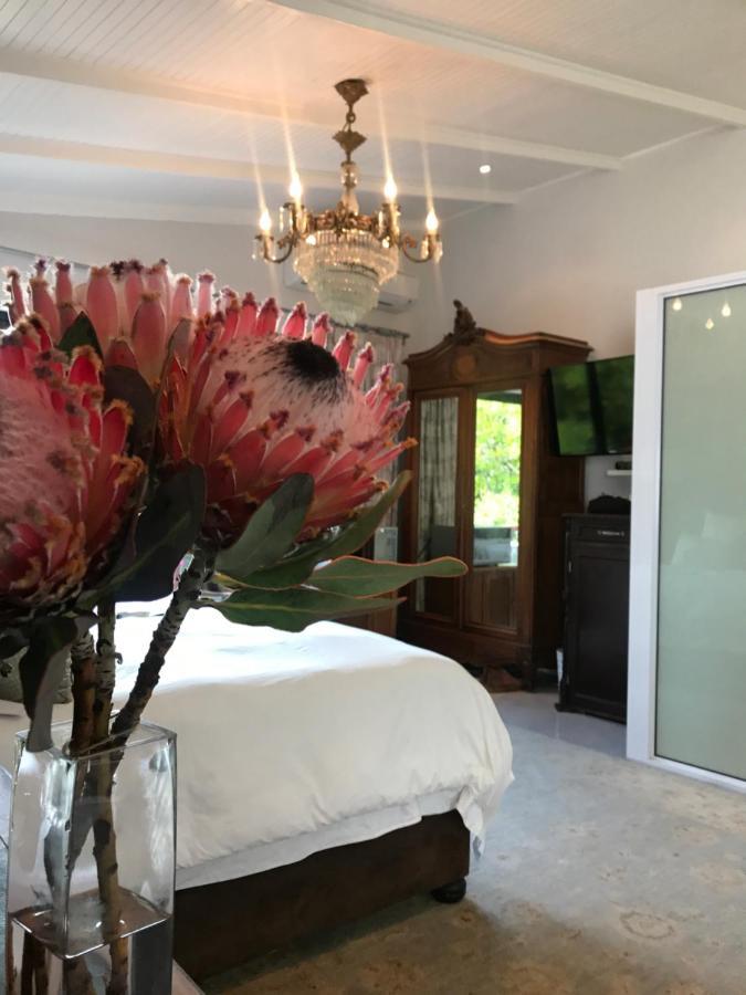 Loerie Hide Bed & Breakfast East London Bagian luar foto